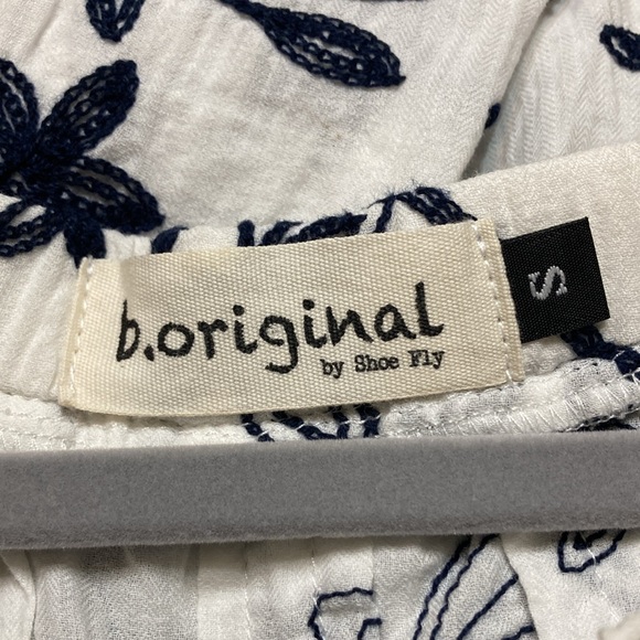 Small b. Original by Shoe Fly Top - Picture 8 of 8